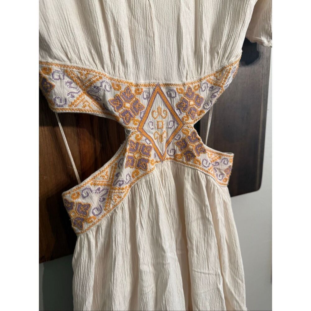 Desigual White Crepe Embroidered Cutout Waist V-neck Midi Dress Small - Picture 4 of 6